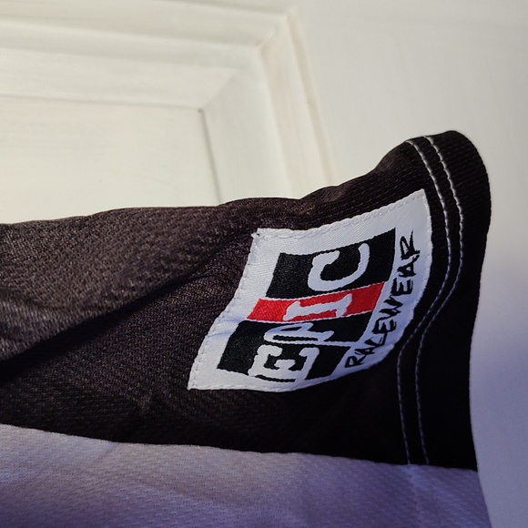 NASCAR official Pit crew shirt from BJ McLeod's team - Picture 4 of 5